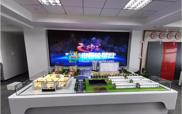 太陽能異聚態(tài)熱利用系統(tǒng)沙盤模型