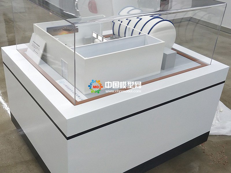 衛(wèi)星裝備真空試驗模型