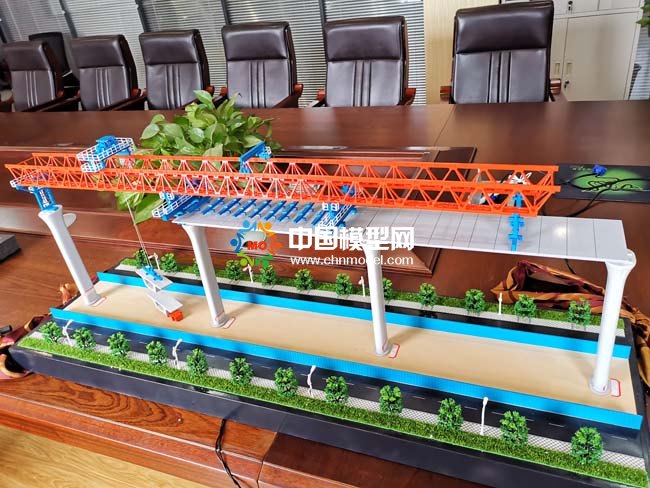 節(jié)段拼裝架橋機模型